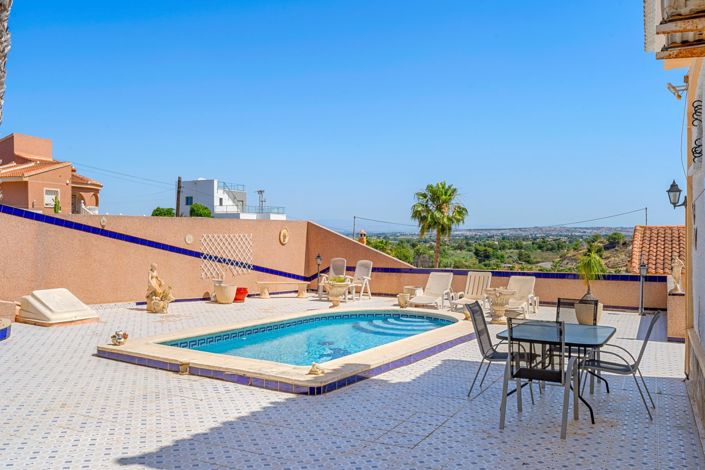 Image No.4-4 Bed Villa for sale