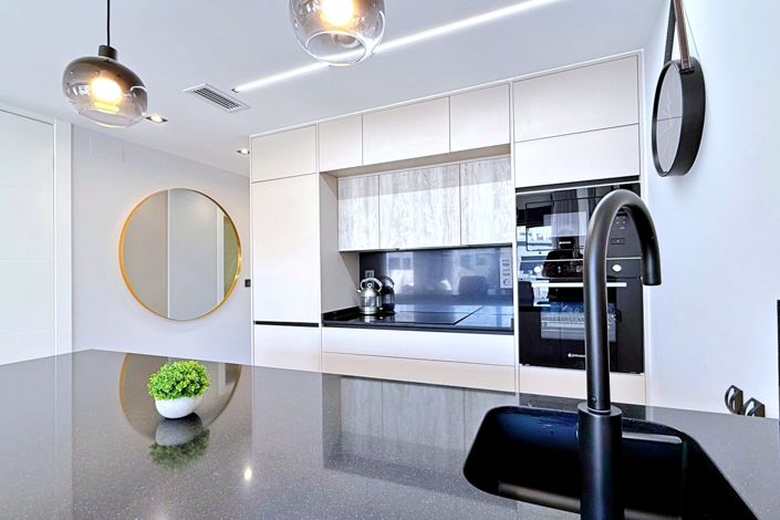 Image No.14-2 Bed Property for sale