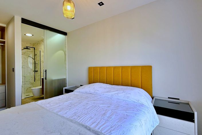 Image No.19-2 Bed Property for sale