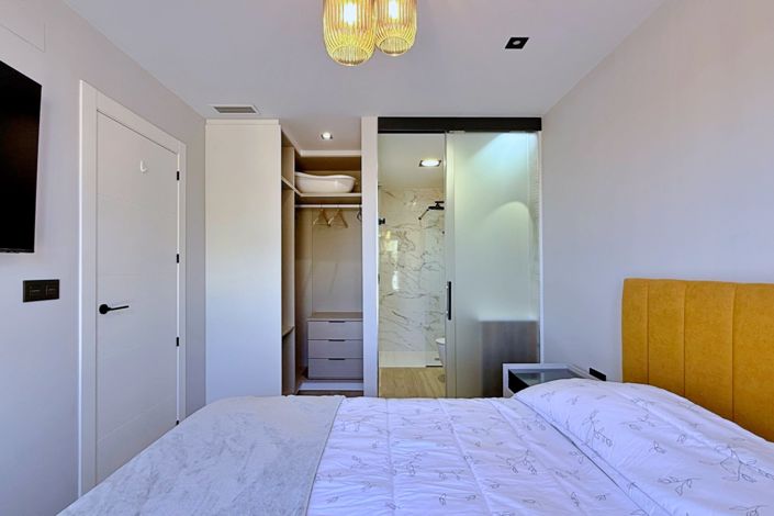 Image No.20-2 Bed Property for sale