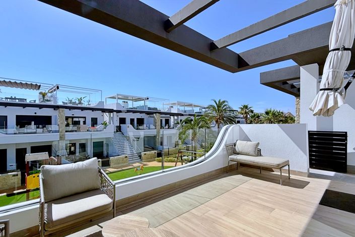 Image No.7-2 Bed Property for sale