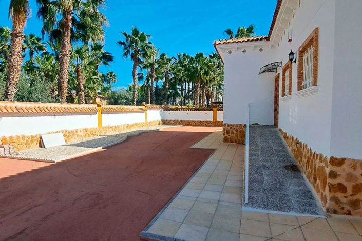 Image No.21-3 Bed Property for sale