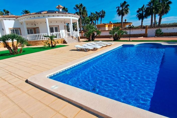Image No.26-3 Bed Property for sale