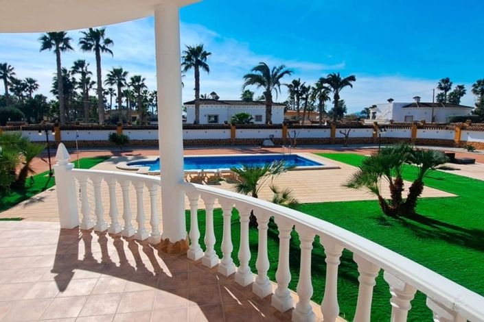 Image No.4-3 Bed Property for sale