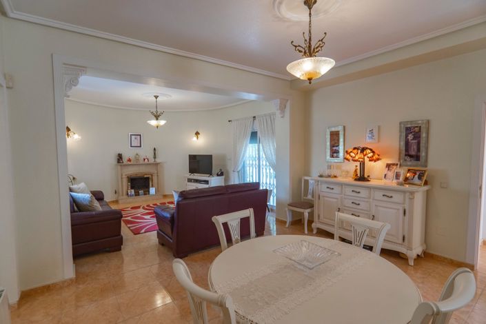 Image No.8-Villa de 4 chambres à vendre à Ciudad Quesada