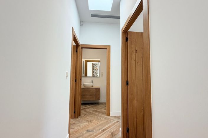 Image No.10-3 Bed Townhouse for sale