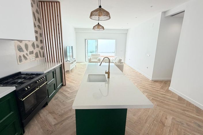 Image No.2-3 Bed Townhouse for sale