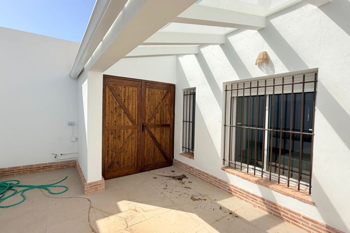 Image No.23-3 Bed Townhouse for sale