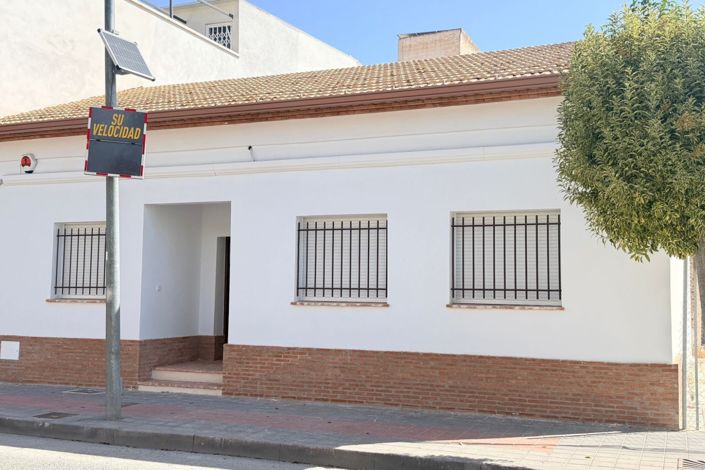 Image No.26-3 Bed Townhouse for sale
