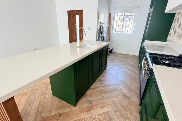 Image No.4-3 Bed Townhouse for sale