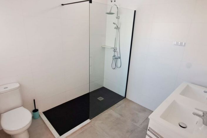 Image No.10-3 Bed Property for sale