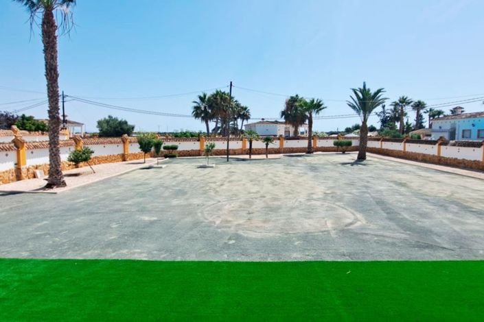 Image No.20-3 Bed Property for sale