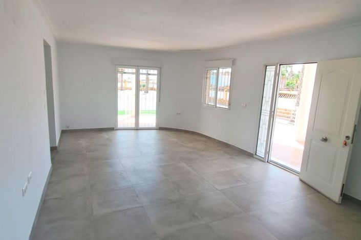 Image No.5-3 Bed Property for sale