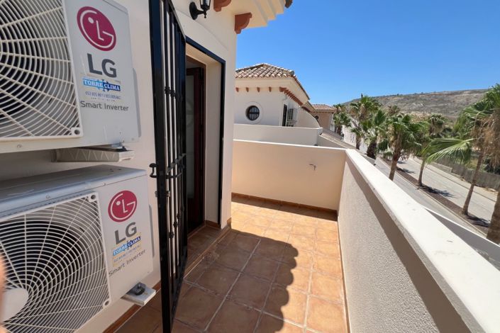 Image No.23-3 Bed Villa for sale