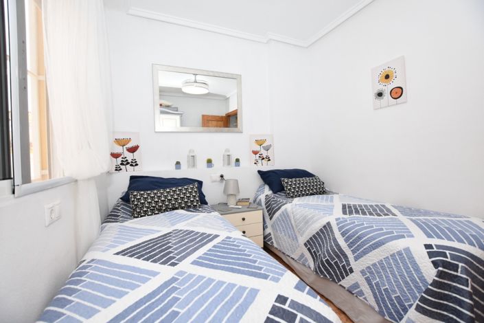 Image No.13-2 Bed Property for sale