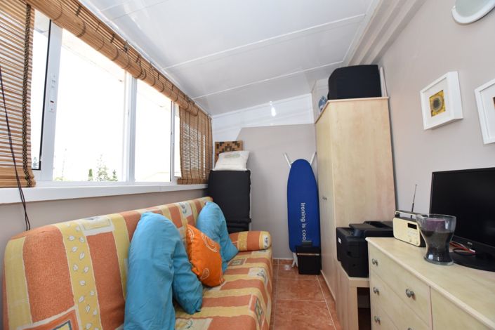 Image No.19-2 Bed Property for sale