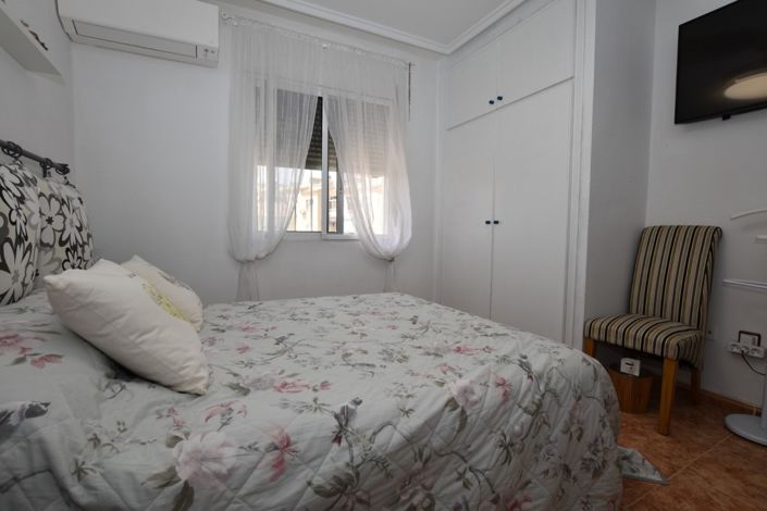 Image No.24-2 Bed Property for sale
