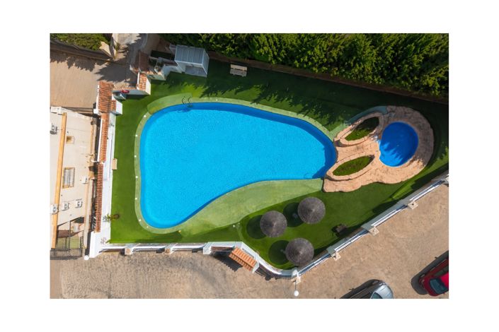 Image No.36-2 Bed Property for sale