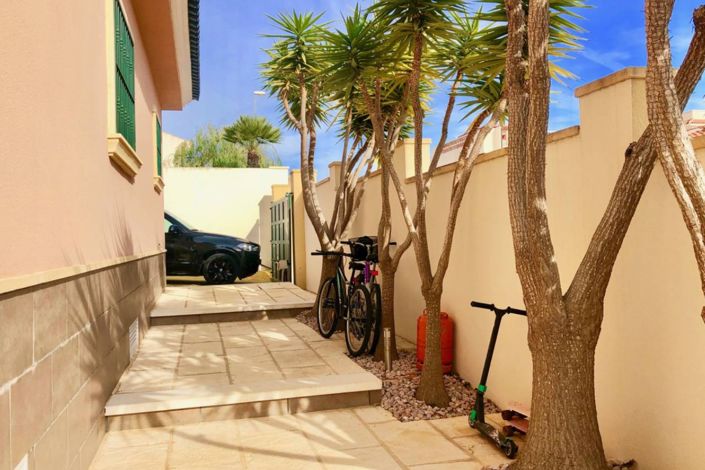 Image No.36-4 Bed Villa for sale