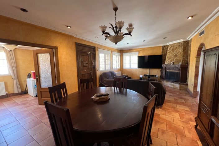 Image No.14-6 Bed Villa for sale