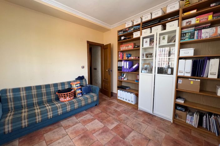 Image No.29-6 Bed Villa for sale