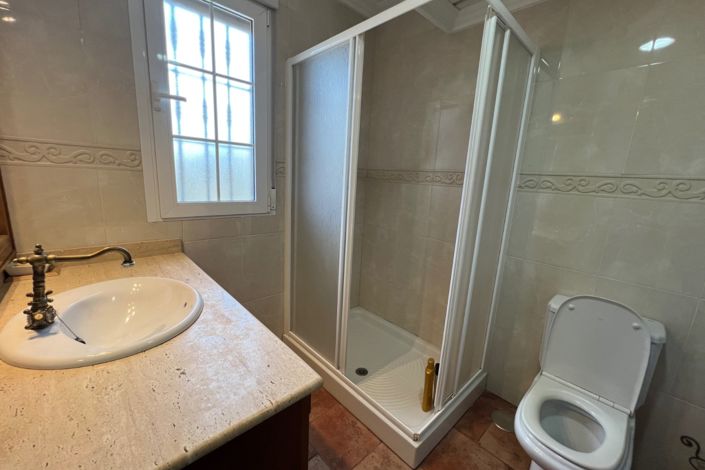 Image No.27-6 Bed Villa for sale