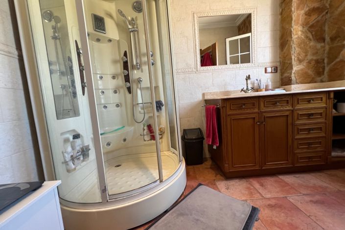 Image No.39-6 Bed Villa for sale