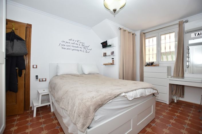 Image No.47-6 Bed Villa for sale