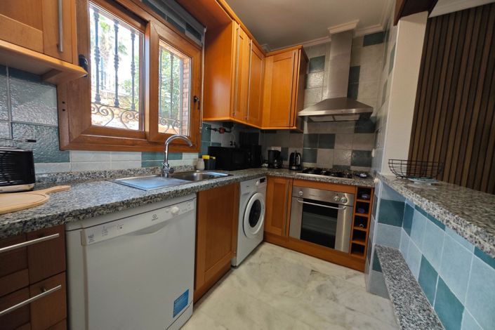 Image No.21-2 Bed Property for sale