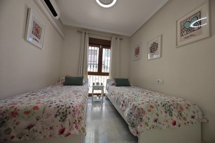 Image No.27-2 Bed Property for sale