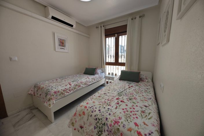 Image No.28-2 Bed Property for sale