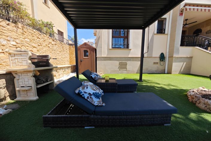 Image No.4-2 Bed Property for sale