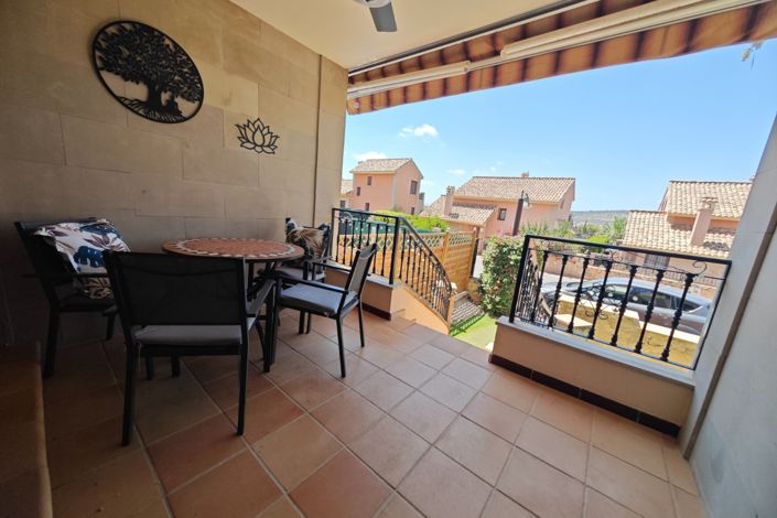 Image No.10-2 Bed Property for sale