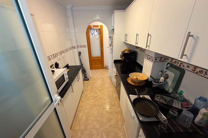Image No.10-2 Bed Property for sale