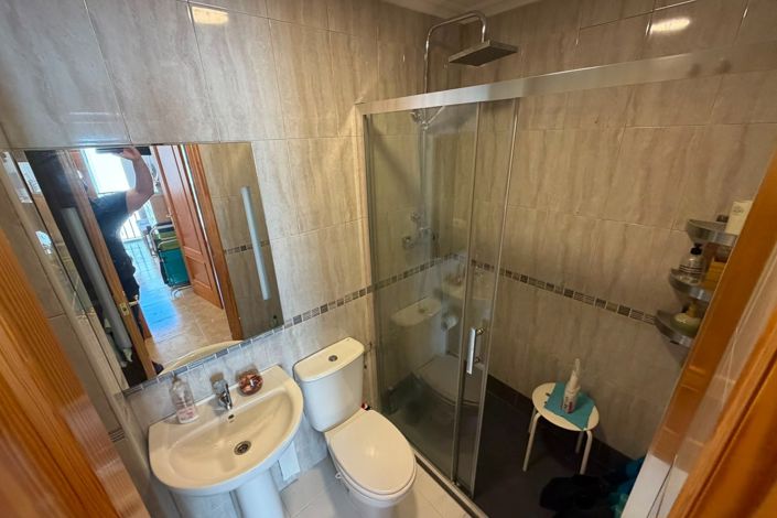 Image No.19-2 Bed Property for sale