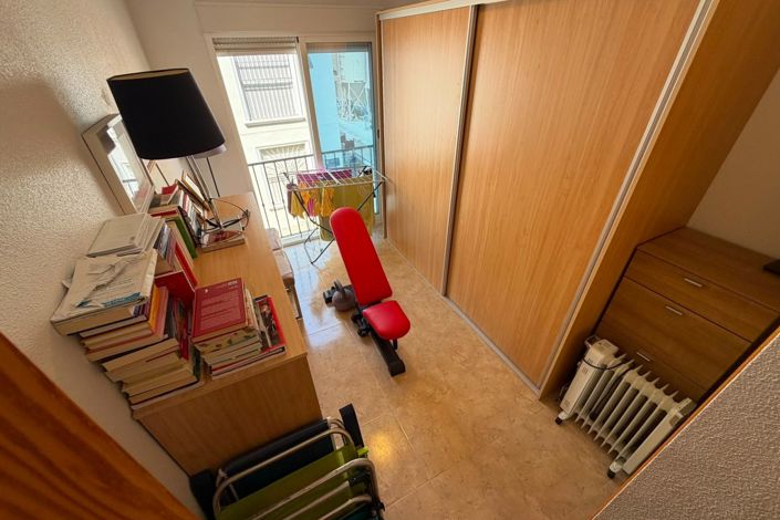 Image No.20-2 Bed Property for sale