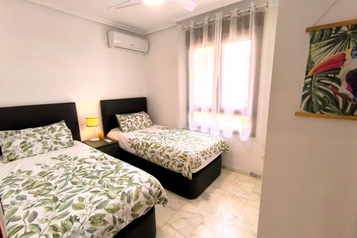 Image No.14-2 Bed Property for sale