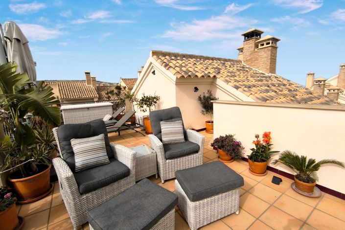 Image No.19-2 Bed Property for sale