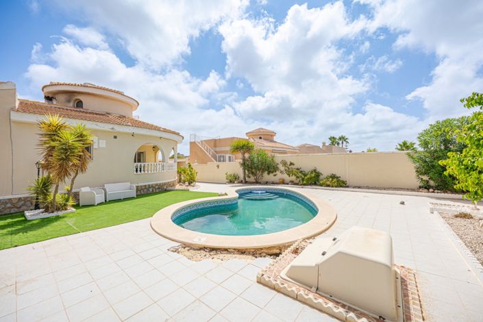 Image No.24-3 Bed Villa for sale