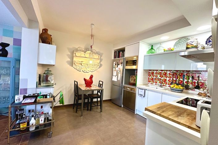 Image No.6-2 Bed Property for sale
