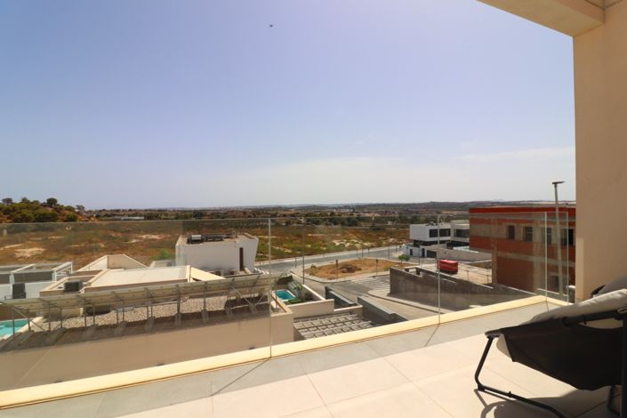 Image No.29-4 Bed Villa for sale