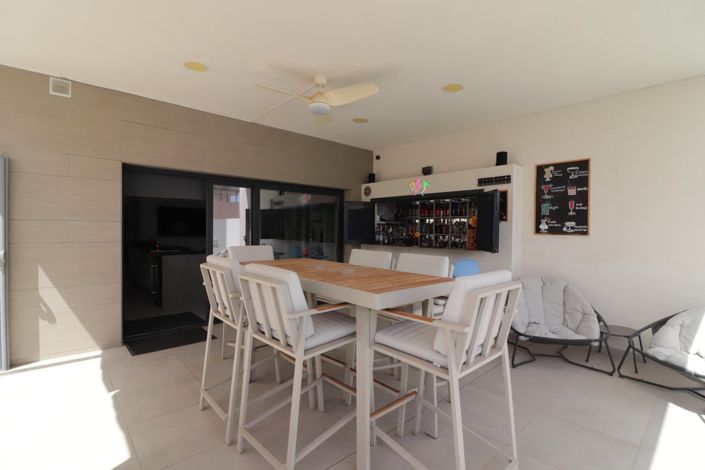 Image No.32-4 Bed Villa for sale