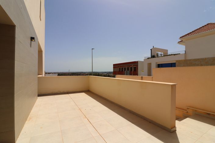 Image No.37-4 Bed Villa for sale