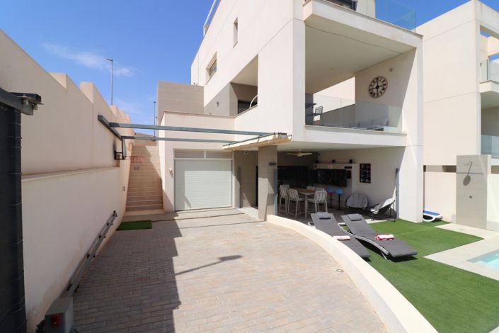 Image No.39-4 Bed Villa for sale