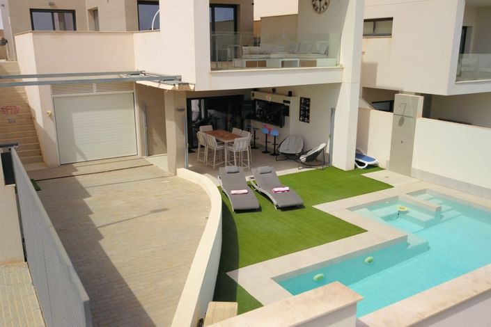 Image No.47-4 Bed Villa for sale