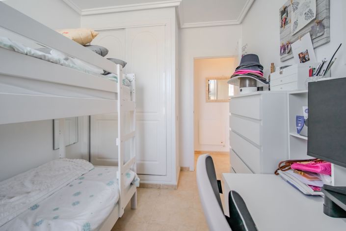 Image No.17-2 Bed Property for sale