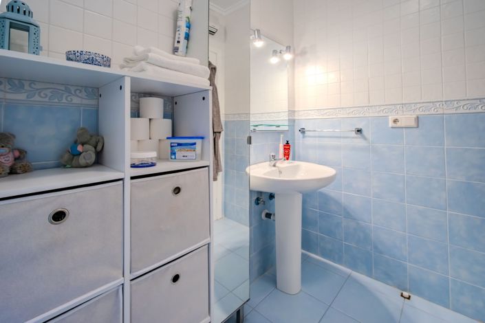 Image No.21-2 Bed Property for sale