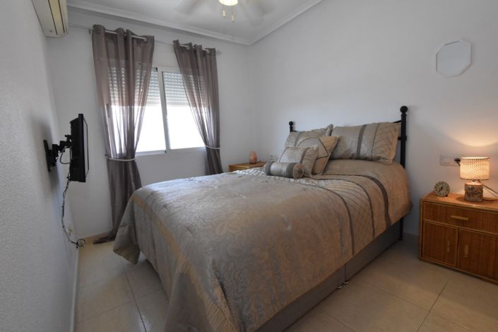 Image No.8-2 Bed Property for sale
