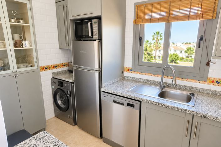 Image No.6-2 Bed Property for sale
