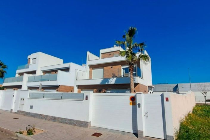 Image No.21-3 Bed Villa for sale